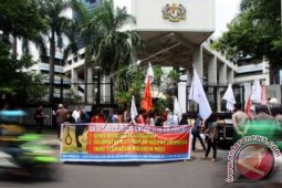 Aksi Selamatkan Rita Krisdianti dari Tuntutan Hukuman Mati