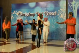 Peserta Workshop Tari Kreasi Tampilkan Kreatifitas