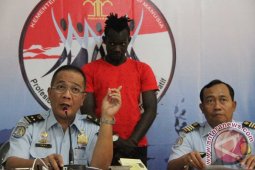 Imigrasi Blitar Tangkap Pesebakbola Asing karena "Overstay"