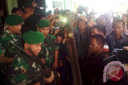 SAD serahkan puluhan senjata rakitan ke Korem