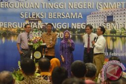 Rektor Se-Indonesia Sepakat Pertimbangkan Nilai UN