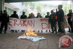 Demo Mahasiswa Unej