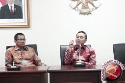 Ketua MPR dukung guru honorer jadi PNS