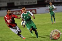 Uji Coba Bali United-PS TNI