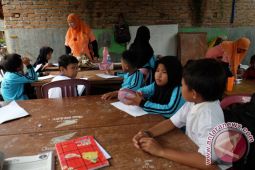 PENDIDIKAN GRATIS WARGA KURANG MAMPU