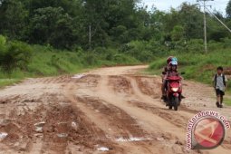 Pelabuhan Sungai Ringin Sintang Belum Berfungsi