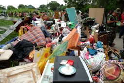 PEMBONGKARAN RUMAH DI KAWASAN TNI