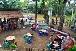 Balangan Manfaatkan Sungai Objek Wisata Kuliner