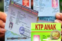 Dukcatpil Kejar Target 80 Persen Akta Kelahiran