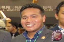 Butuh Pemimpin Dekat dengan Rakyat