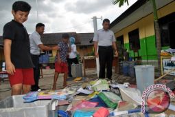 PT Timah Bantu Siswa Korban Banjir