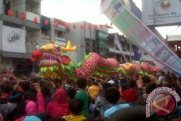 14 Naga Bersihkan Kawasan Pecinan Pontianak