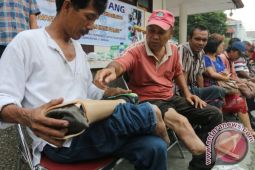 BANTUAN KAKI PALSU GRATIS