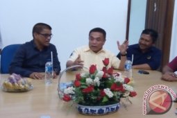 Irwandi Persiapkan Relawan Gampong Menuju Pilkada 2017