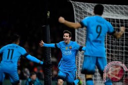 Messi sumbang dua gol untuk taklukkan Arsenal