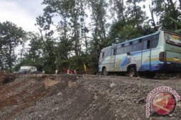 Akses Jalan Pangkalpinang-Sungailiat Dialihkan