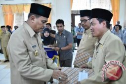 76 Pejabat Eselon II,III dan IV Tebing Tinggi Dilantik.