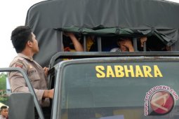 PENERTIBAN JURU PARKIR DAN PREMAN