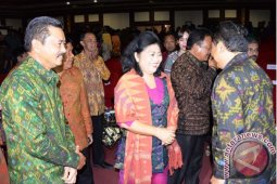Bupati Karangsem Hadiri Malam Apresiasi dan Budaya HUT Kota Denpasar