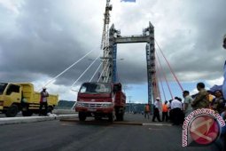 Gubernur Maluku Saksikan Pengujian Ketahanan Bentangan JMP