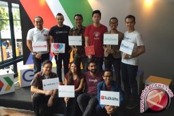 Delapan Pemula Indonesia Belajar di Markas Google
