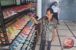 LP Tulungagung Wajibkan Pengunjung Kenakan Sandal