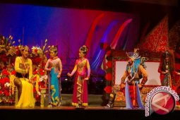 Teater Koma Sukses Pentaskan Semar Gugat