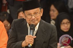 Habibie Jalani Pemeriksaan di RSPAD