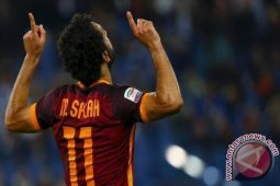 Juventus kokoh AS Roma ngotot