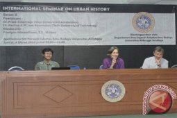 Peneliti Belanda Teliti Sampah di Surabaya