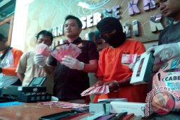 Gelar Uang Palsu