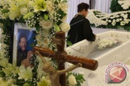 Musisi Jazz Ireng Maulana Meninggal Dunia