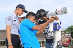 Warga Ambon Diimbau Gunakan Kacamata Saksikan GMT