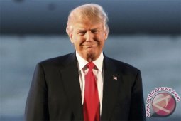 Trump: Pembela Hak Bersejanta Bisa Bertindak Hentikan Clinton