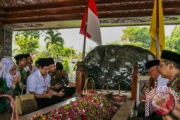 Ketua DPRD Jatim Ingatkan Semangat Gotong Royong