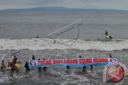 Demo Tolak Reklamasi