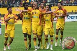 Sriwijaya Kalahkan Surabaya United Lewat Adu Penalti