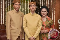 Ibu Negara belum berani timang cucu