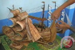 Tahanan Rutan Situbondo Buat Miniatur Bahan Bekas