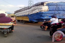 Truk Overtonase Ancam Keselamatan Pengguna Jalan