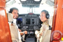 Pesawat Kalibrasi Uji Coba di Bandara FL Tobing