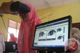 Disdukcapil lakukan perekaman e-KTP ke sekolah