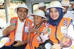 Bupati Banyuwangi Resmikan Wisata Lori Susuri Perkebunan