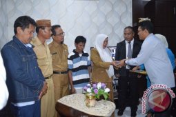 Jasa Raharja Serahkan Santunan Kecelakaan di Bone Bolango