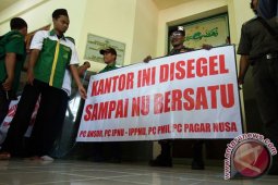 Demo Dualisme PCNU Lamongan