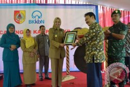 Bupati Jember Resmikan Dusun Dukuhsia sebagai Kampung KB