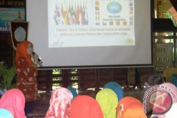 PKK Sidoarjo Latih Anggota Tumbuh Kembang Anak