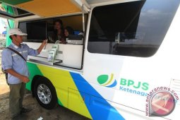 Pekerja Pontianak Terima Jaminan Klaim Kerja Rp3,57 Miliar