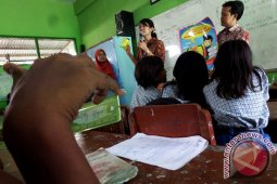Dinkes Jember Kirim Sampel Permen yang Diduga Penyebab Keracunan