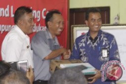 Telkom Luncurkan Kampung UMKM Digital di Surabaya